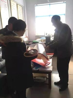 支行風(fēng)采丨湯莊支行開展&ldquo;送財(cái)神送福包送服務(wù)&rdquo;進(jìn)街道