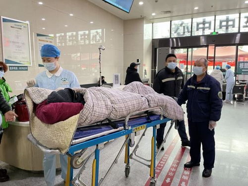 下雪天醫(yī)院骨折病人增多，專家提醒 摔倒后別急著起身